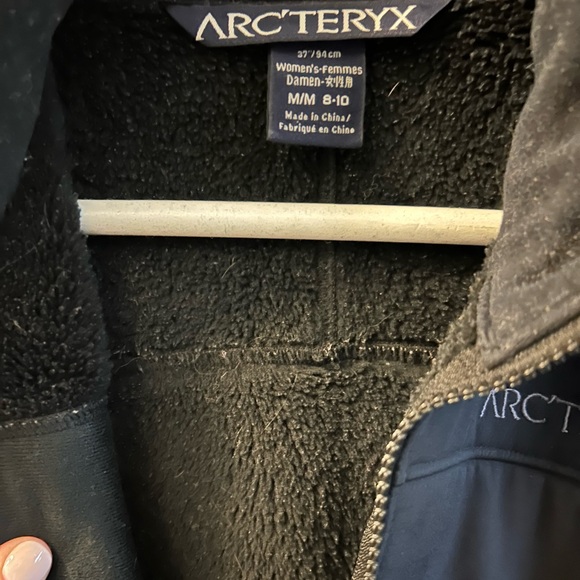 Black Arc’teryx Soft Shell - Picture 2 of 5